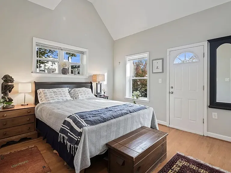 15 Gallatin St NW — Photo 5