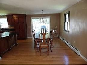2nd image of 10 King George Dr