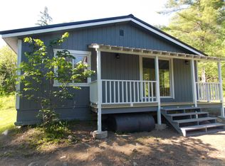 17 Maple St, Guilford, ME 04443