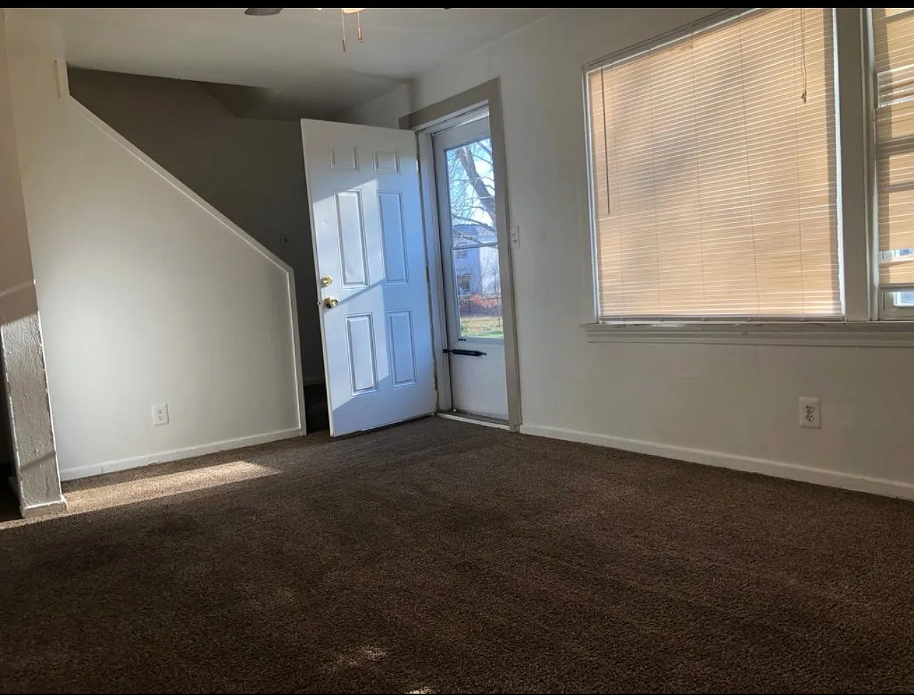 34121 Decatur Ct — Photo 3