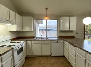 3503 Cascade Loop #A, Yakima, WA 98902
