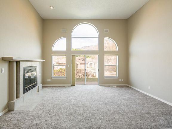 5th image of 11525 Sky Valley Way NE