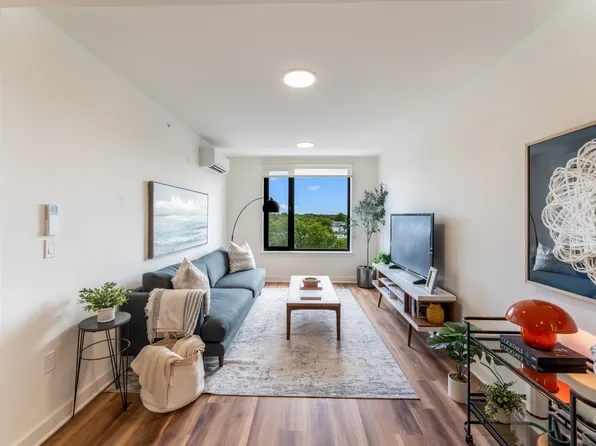 873 Communipaw Avenue image 32 of 90