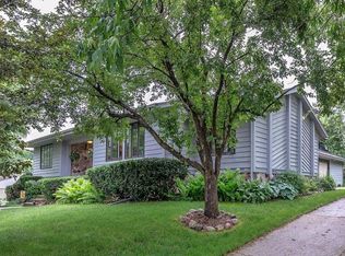 17765 Bolter Ln, Brookfield, WI 53045