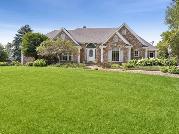 8133 W Ridgeview Rd, Michigan City, IN 46360