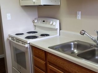 7705 Hickman Rd APT 35, Urbandale, IA 50322