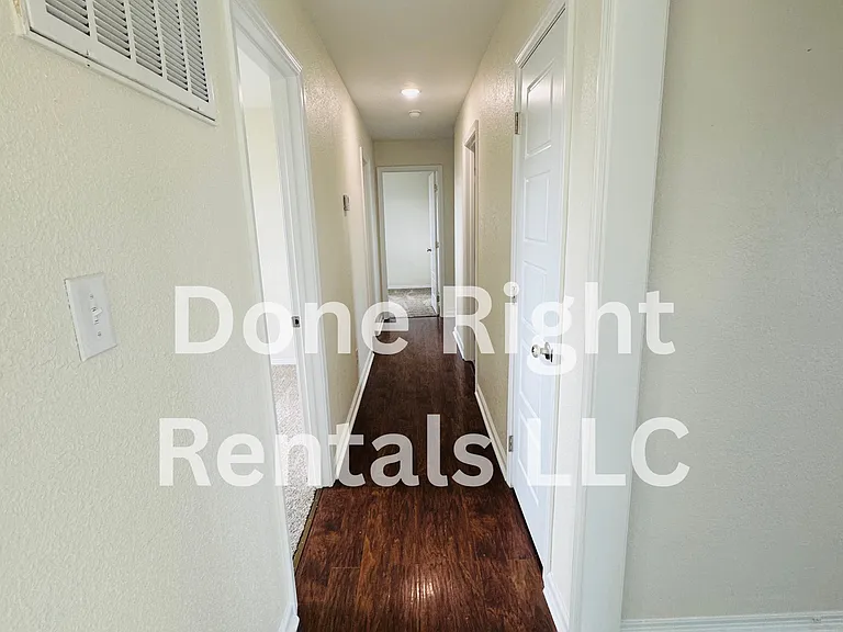 925 Rose Dr — Photo 5
