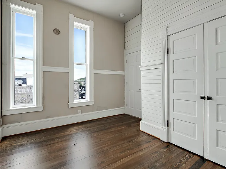 202 N Lbj Dr — Photo 39