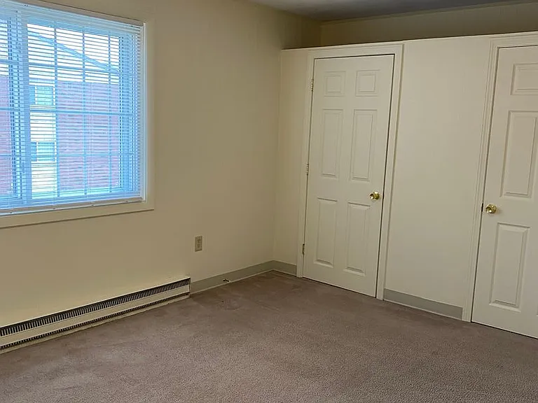 Townhouse Road Apartments — Photo 5