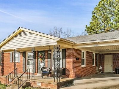 242 Westwood Dr, Lexington, TN, 38351