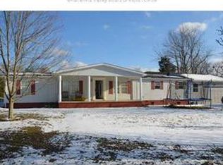 479 Maplewood Heights Dr, Ripley, WV 25271