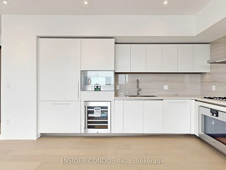 1315 Bay St #1703 — Photo 18