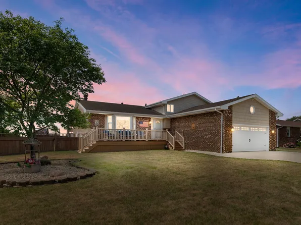 2094 W Garden Dr, Kankakee, IL 60901