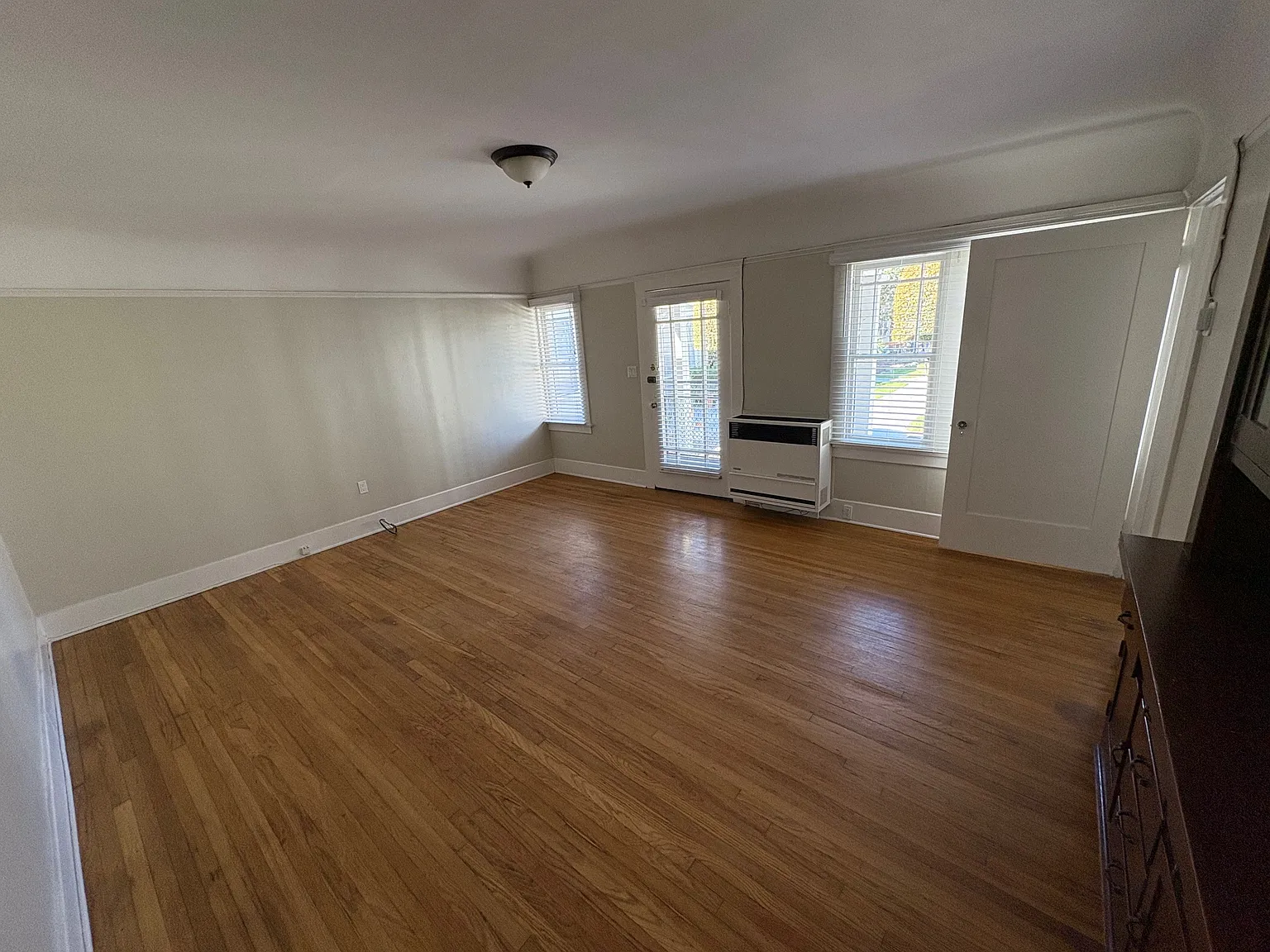 1 bed, 550 sqft, $2,595 — Photo 3