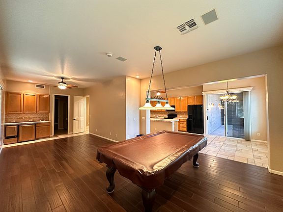 4th image of 1831 W Maplewood Pl