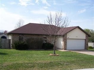 4201 N 29th St, Nixa, MO 65714