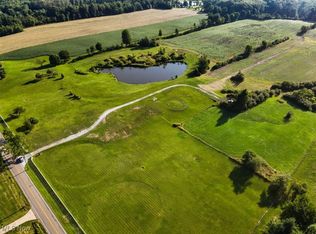 12298 Chamberlain Rd, Aurora, OH 44202