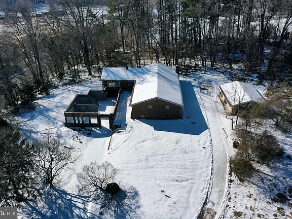 3rd image of 8802 Port Tobacco Rd