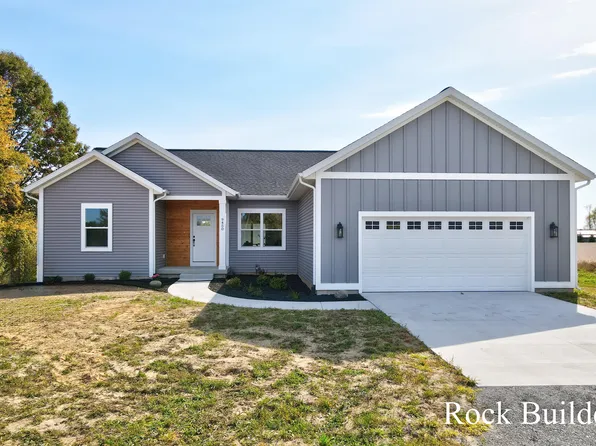 9450-14 Mile Rd, Cedar Springs, MI 49319