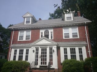 29 Pondview Ave, Jamaica Plain, MA 02130