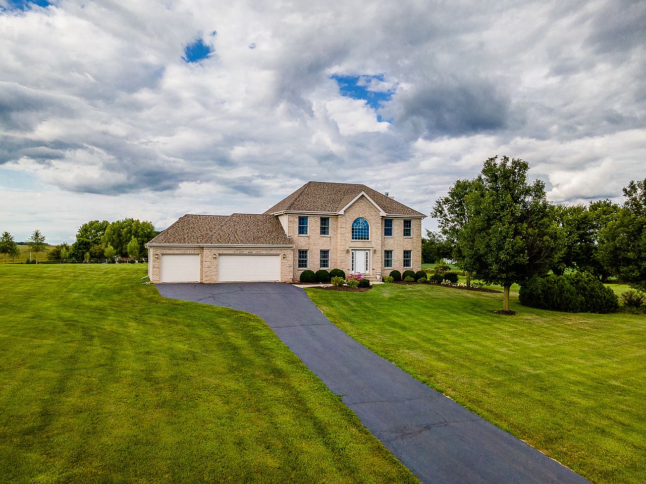 6956 E Wildlife Dr, Stillman Valley, IL 61084 Zillow