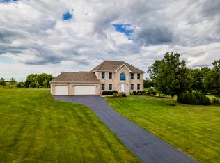 6956 E Wildlife Dr, Stillman Valley, IL 61084