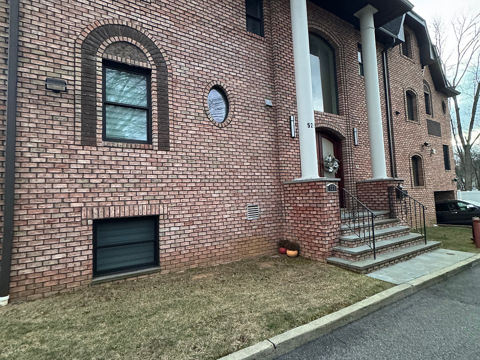 1st image of 528 Albourne Ave Floor 2