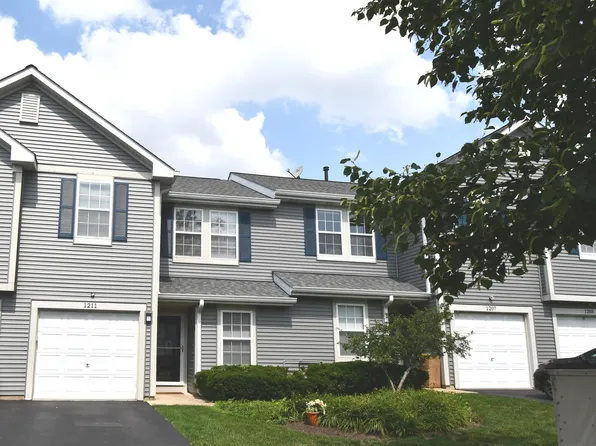 1211 Arapaho Ct, Naperville, IL 60540