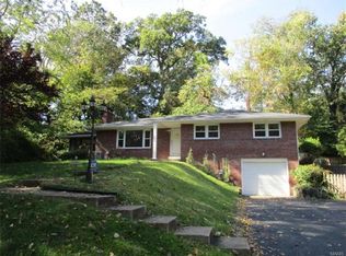 6 Creston Dr, Belleville, IL