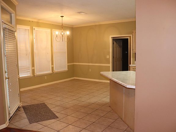 4th image of 1749 Autumndale Dr