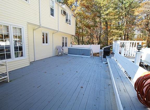 4th image of 3 Wesley Dr