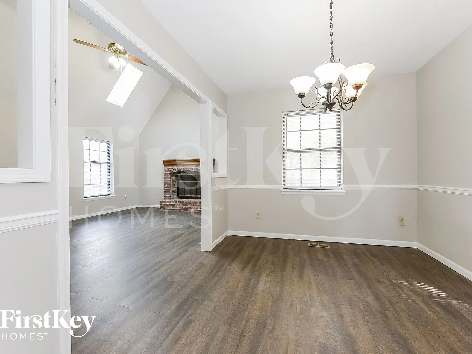 4 bed, 2.0 bath, 1494 sqft, $2,605 — Photo 4