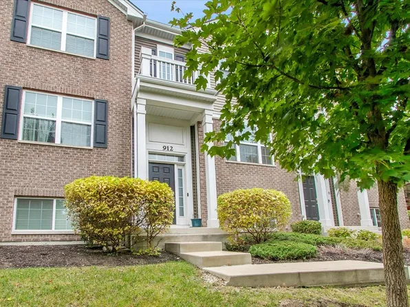 912 Bradford Dr, Naperville, IL 60563