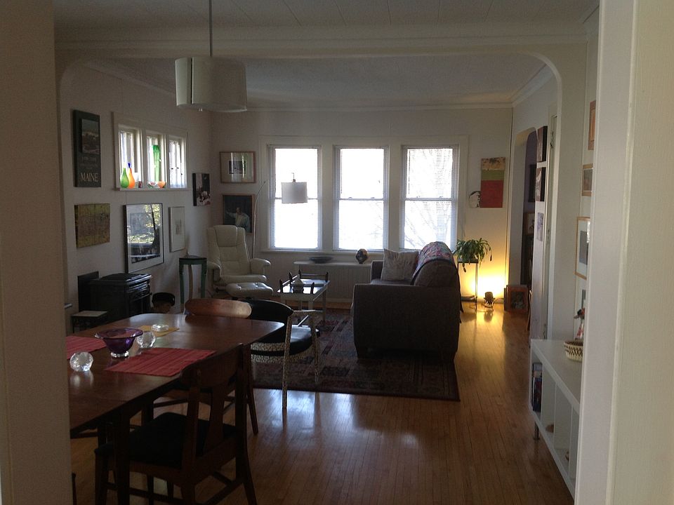 living room/dining room