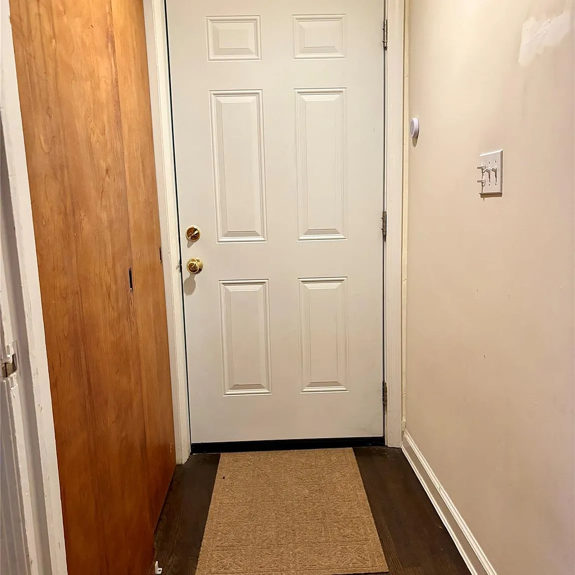 2 bed, 1.0 bath, 1600 sqft, $3,900 — Photo 2