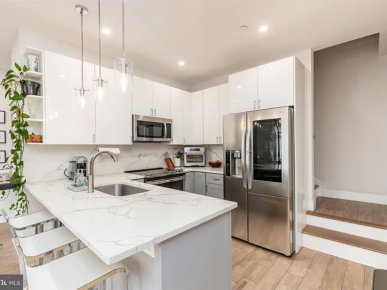 1733 Carpenter St #D — Photo 10