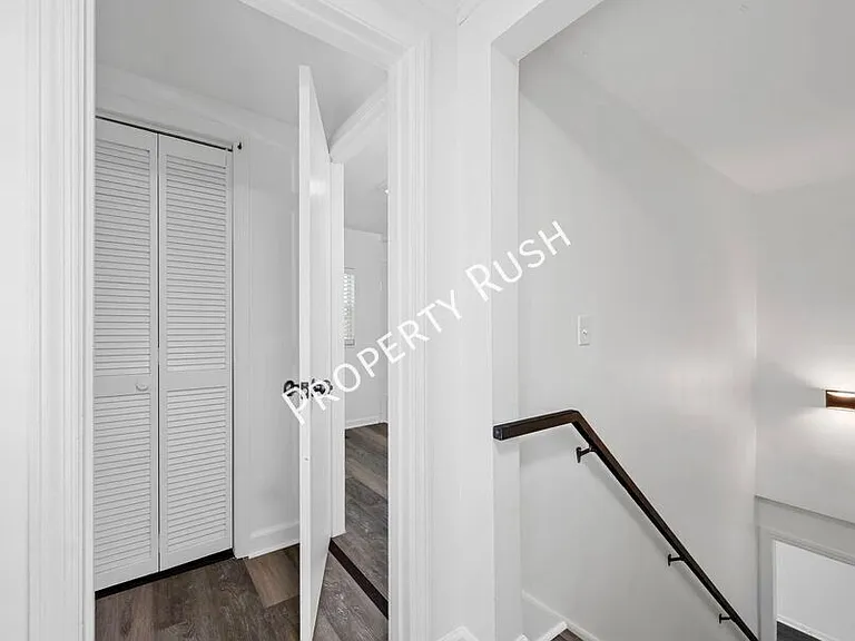 424 Hedgewood Dr — Photo 12
