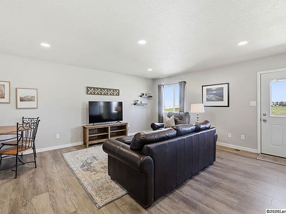 2nd image of 4521 Bobolink Ln #304A