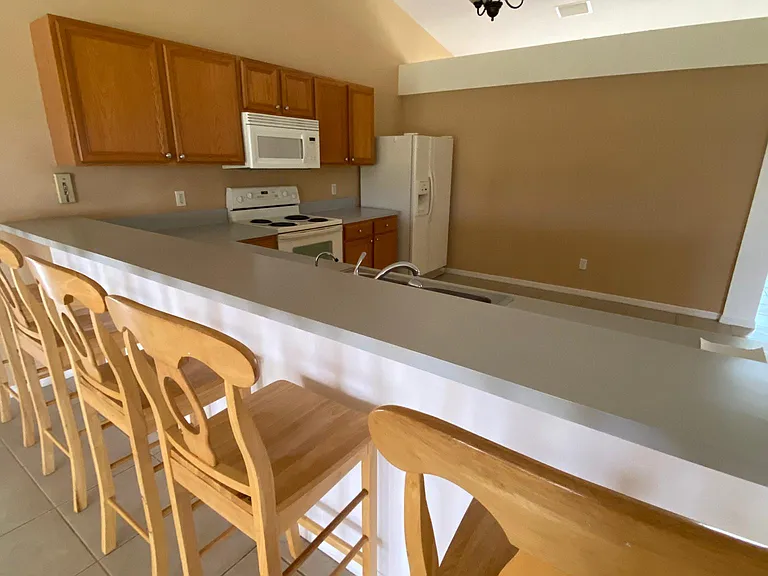 3918 SW 17th Ave — Photo 11