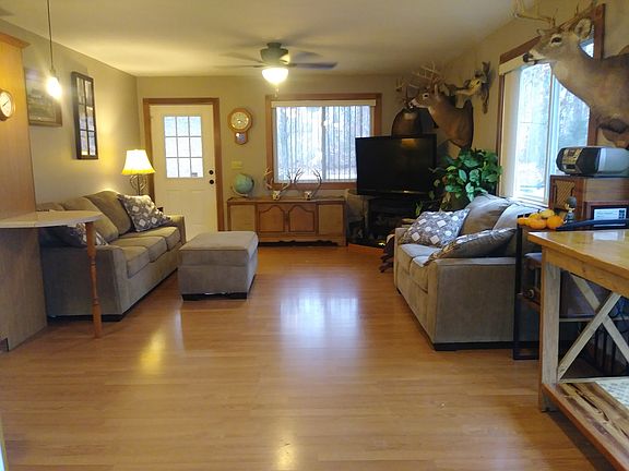5th image of 380 Brinson Pl