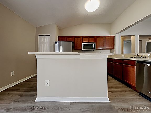3rd image of 9132 Gablewood Pl