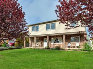 99 Corey Ave, Blue Point, NY 11715