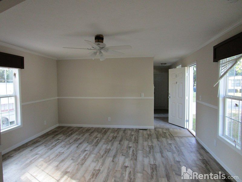 2nd image of 204 Cold Harbor Cir