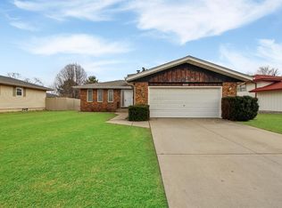 9337 Larch Dr, Munster, IN 46321