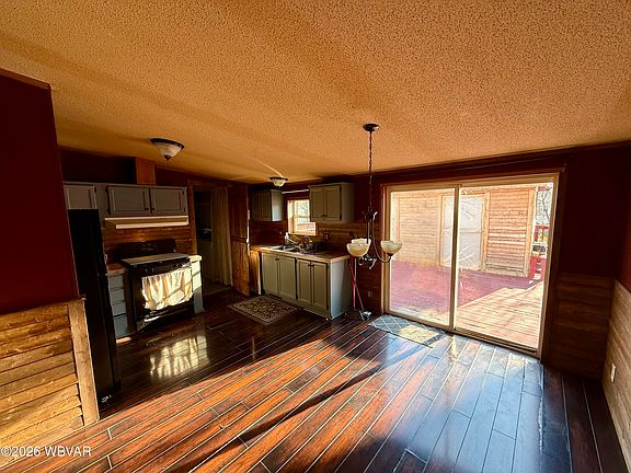 4th image of 343 Sawmill Rd