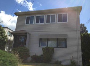 7338 11th Ave NE, Seattle, WA 98115