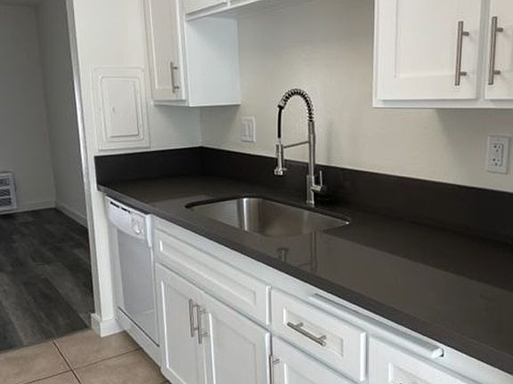 3rd image of 4381-4391 Howard Ave #4381-3