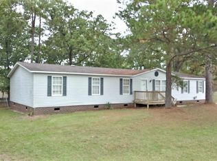 556 Sandy Pines Ct, Hope Mills, NC 28348