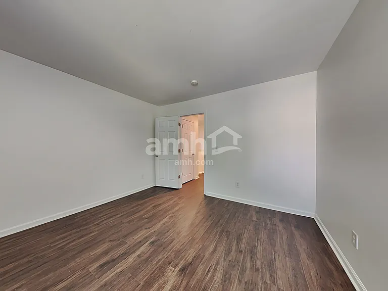 4095 Shadetree Dr — Photo 17