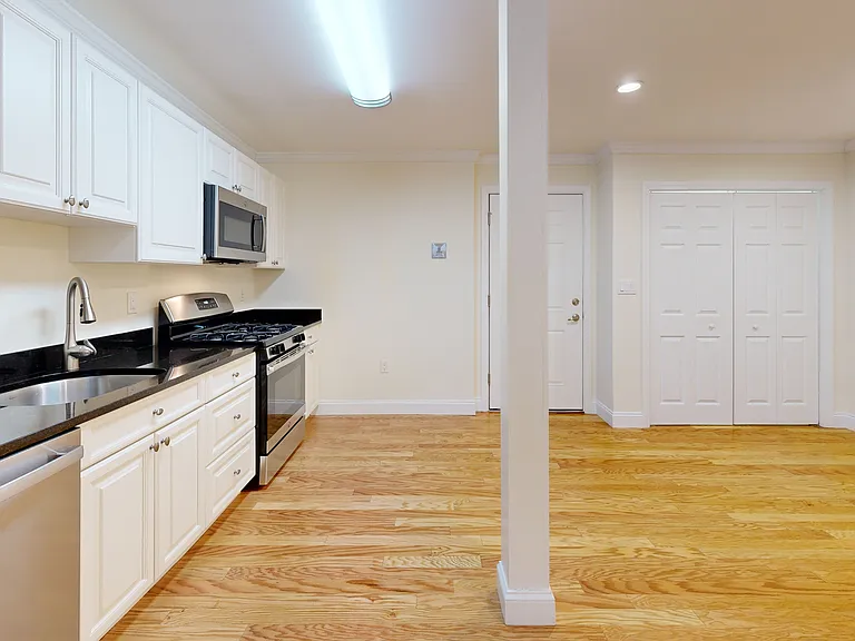 18 Chauncy St #16A — Photo 7